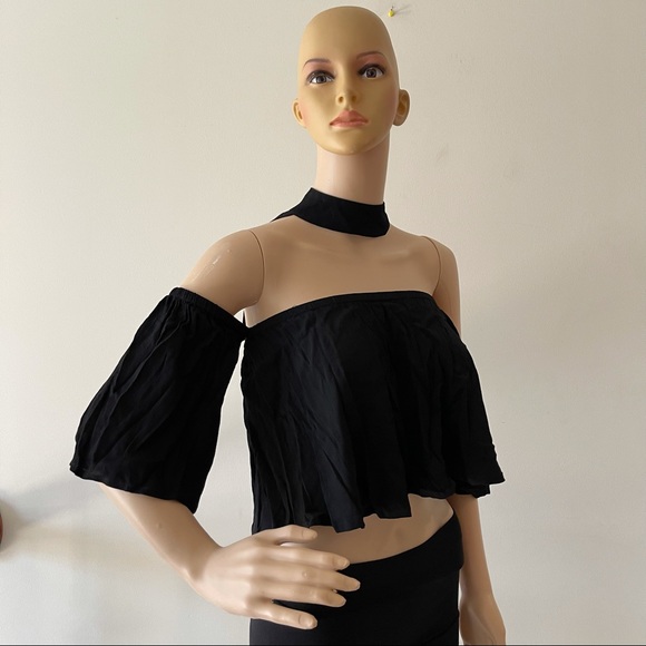 Black Off Shoulder Collar Top - Picture 5 of 12